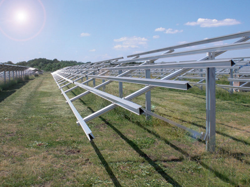 Steel pile ground solar mounting system for PV station